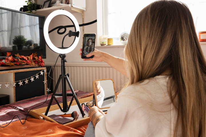 She Does Creativity And The Influencer Personal Assistant Does The Admin