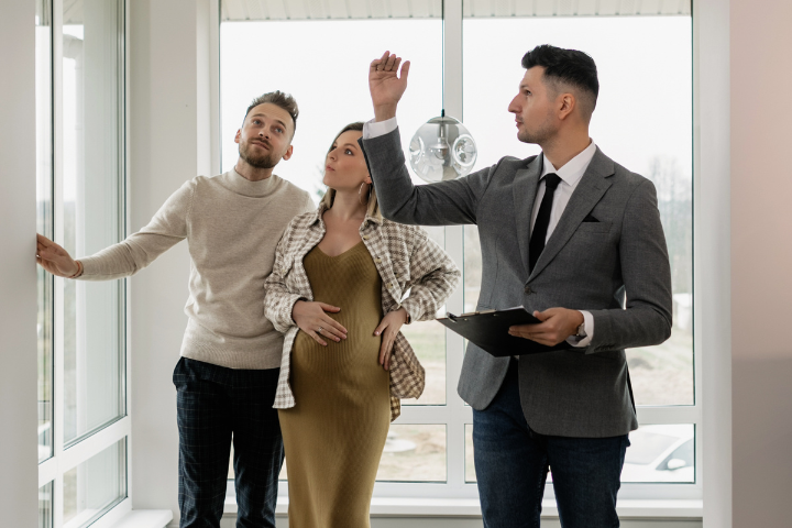 What Does A Virtual Real Estate Assistant Do More Clients