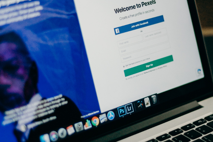 Facebook Ad Support Using Pixels