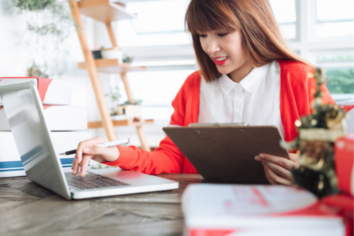 Game Changer Assistant With Laptop