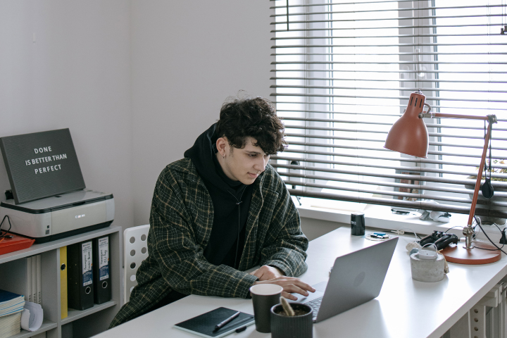 Airbnb Founder Inspired Virtual Assistant Workflow